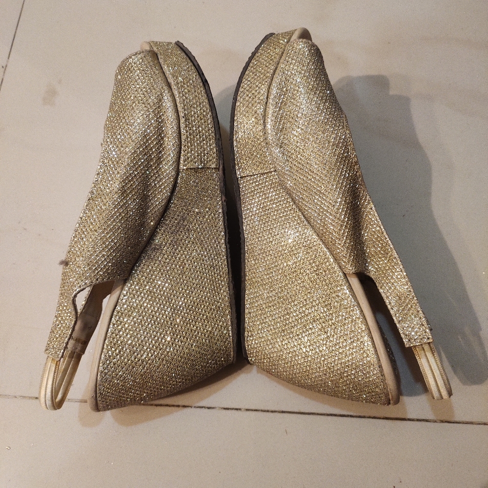 Party wear wedges sandals for girls - Picture 4 of 7